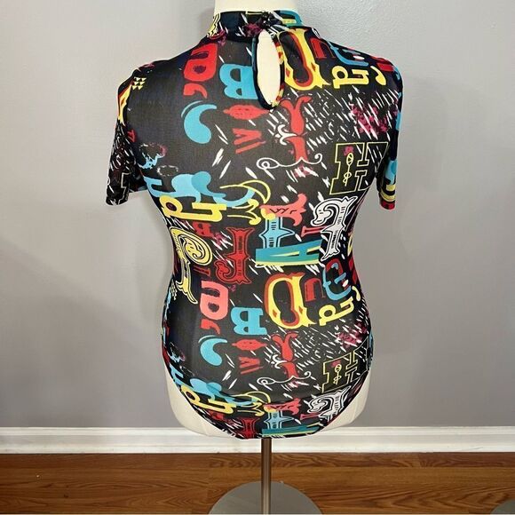 Sheer mock turtleneck short sleeve alphabet graphic print bodysuit - 1X‎ - Picture 10 of 12